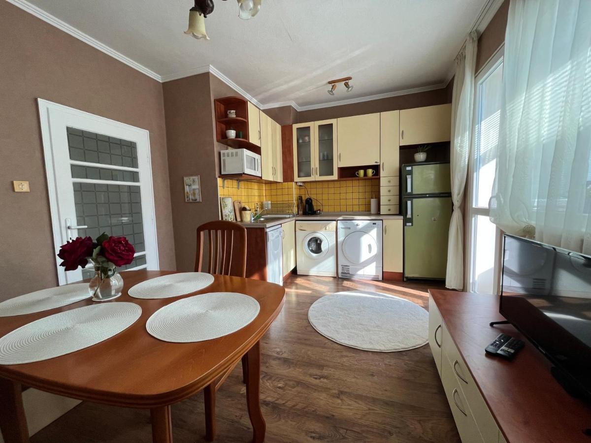 Apartment Acacia Varna Buitenkant foto