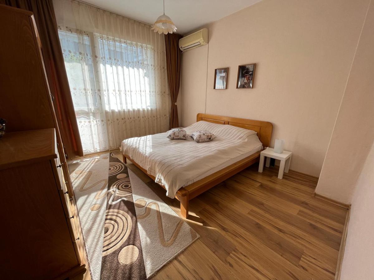 Apartment Acacia Varna Buitenkant foto